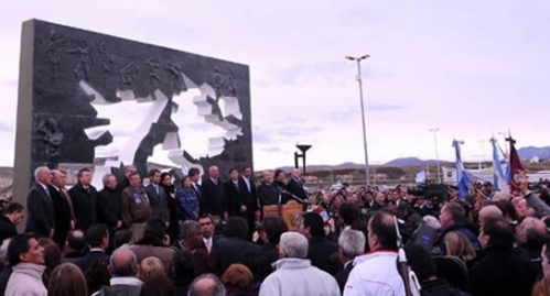 A los ex combatientes les dio “vergüenza ajena” las vallas en el acto de Malvinas.
