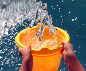 ¿Por qué es pesada el agua?