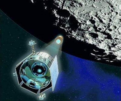 Hallan agua en la Luna.