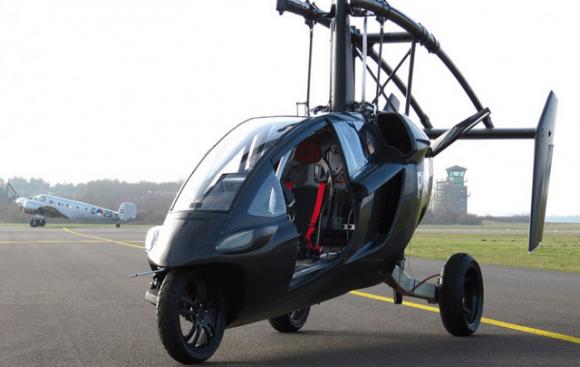 Un ¨coche volador¨ fue probado con éxito en Holanda: costará 300 mil euros en 2014