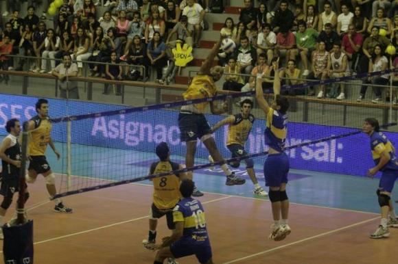 UPCN Voley venció a Boca Río Uruguay Seguros y sueña con el bicampeonato.