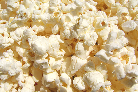 ¿Las palomitas de maíz contienen más oxidantes que la fruta?