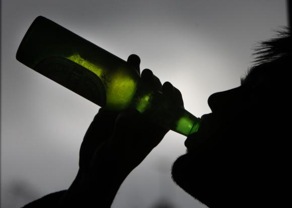 Posible relación entre el alcohol y los riesgos de cáncer pulmonar