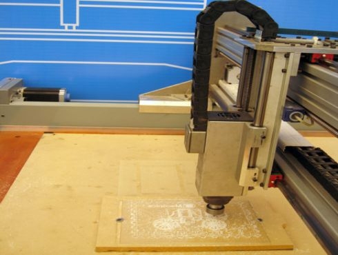 Un equipo técnico del INTI desarrolló un ROUTER CNC nacional con el cual se puede realizar movimientos 3D, controlados por computadora