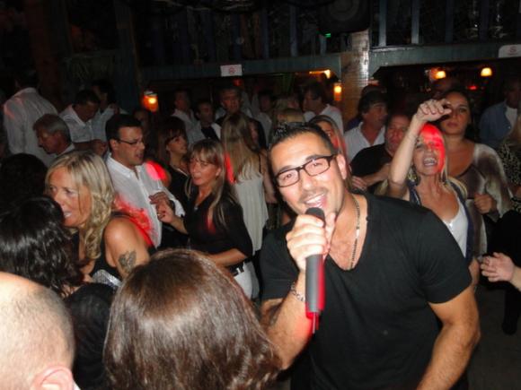 SHOWS VIERNES 27,SABDO 28,DOMINGO 29,LUNES 30 