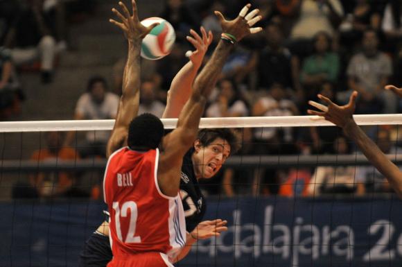 Camino a Londres 2012: Avanza la gira entre Argentina y Cuba; la otra parte ya emprendió viaje a EE.UU.