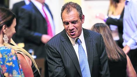 Los privilegios de ser un empresario K. LA VENTA DEL MULTIMEDIOS DE HADAD VIOLA LA LEY DE MEDIOS.