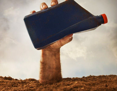 Irán anuncia el descubrimiento de un enorme yacimiento de petróleo.