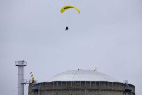 Greenpeace entra en una central nuclear francesa para mostrar su vulnerabilidad