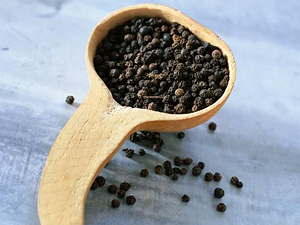 ¿La pimienta negra combate la obesidad?