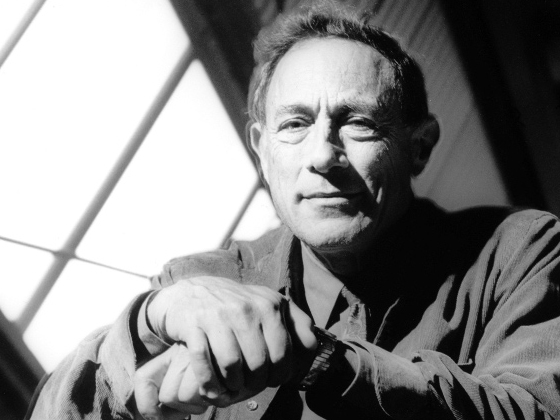 John Mack, el psiquiatra de Harvard que escuchó a los abducidos.