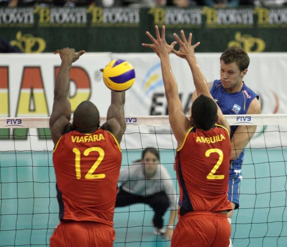 PREOLÍMPICO EN ALMIRANTE BROWN: ARGENTINA 3 - COLOMBIA 0