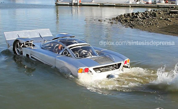 VIDEO: ¿El auto-anfibio más veloz del mundo?