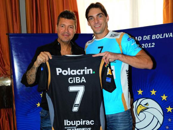 Tinelli presentó a Giba como primer refuerzo de su equipo.