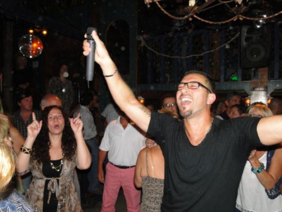 ESTOY EN¨SOÑANDO POR CANTAR¨ESTE MIERCOLES