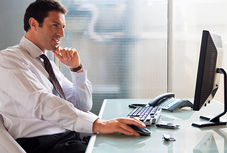 ¿Cuántas bacterias hay en una oficina?