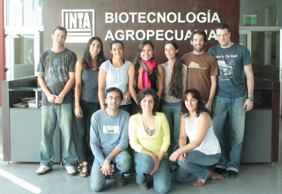 Cientificos Argentinos y extranjeros descifran genoma del tomate‏