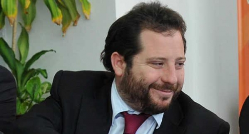 Sobornos: ¨Llama la atención el silencio de Scioli¨