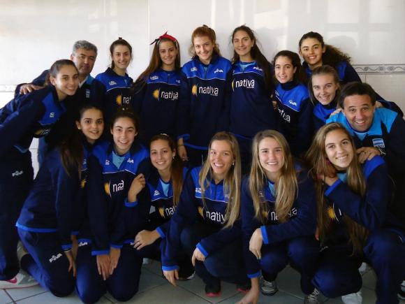 TRABAJO DE LA SELECCIÓN FEMENINA MENOR EN BRASIL.