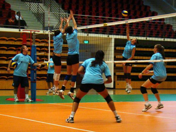 Grand Prix: La Selección Femenina Mayor debuta en la competencia.