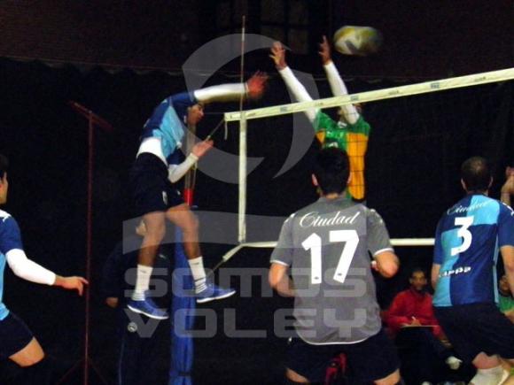 Metro Masculino Fecha 15: Vélez quedó como único líder.