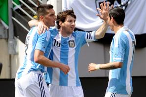 El show de Messi: con tres goles de Leo, la selección le ganó a Brasil