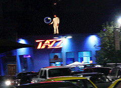 Desarrollan en Argentina el primer y único sistema en el mundo de acción de Holografías 3D para la vía pública