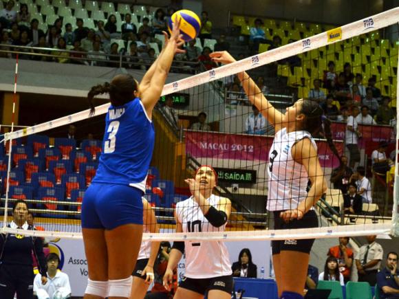 GRAND PRIX 2012: ARGENTINA 1 - PUERTO RICO 3