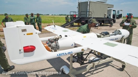 Chávez confirma que Venezuela fabrica aviones no tripulados