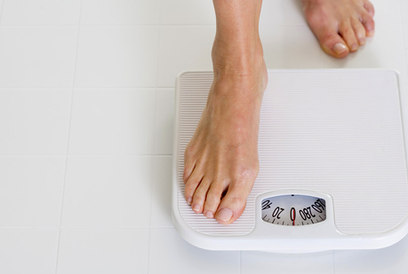 ¿Cuántos kilos pesa toda la población mundial?
