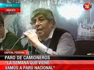 SE LEVANTO EL BLOQUEO EN DESTILERIAS. Hugo Moyano convocó a un paro nacional para pedir una suba del mínimo no imponible.