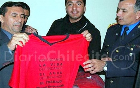 La Rioja: Ahora la policía también tiene camisetas pro mineras
