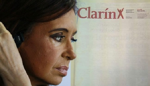 Recrudece la embestida K contra Clarín por supuesto lavado de dinero. LA UIF SE METE DE LLENO CONTRA EL GRUPO.