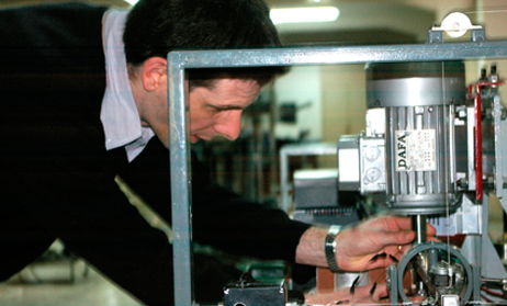Ingenieros Argentinos con solo ver una fotografía construyen una máquina igual a una de la NASA