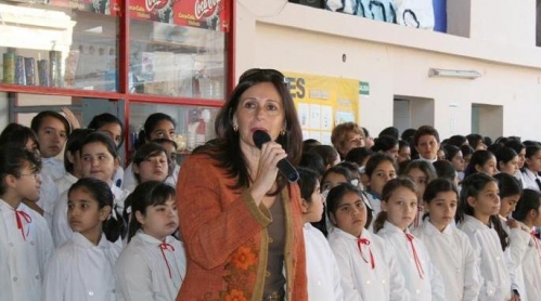 Papelón en una escuela de Tucumán: ¨Queremos ver el programa de Lanata”. COLETAZOS DE PERIODISMO PARA TODOS EN LA TIERRA DE ALPEROVICH.