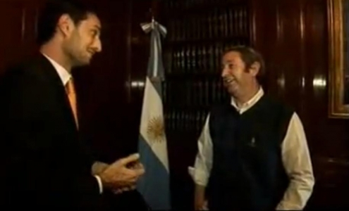 El día que Daniel Tognetti le “chupó las medias” a Julio Cobos. QUEMA ESOS (COMPLACIENTES) VIDEOS.