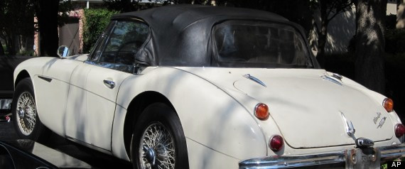 Recupera su auto deportivo que le robaron hace 42 años
