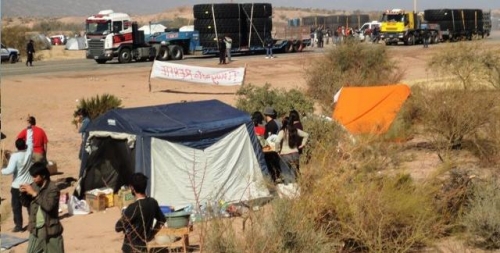 Cerro Negro: Nuevo desalojo a asambleístas que realizaban corte selectivo. INFANTERÍA Y PATOTAS AVANZARON CONTRA EL CORTE Y EL CAMPAMENTO.