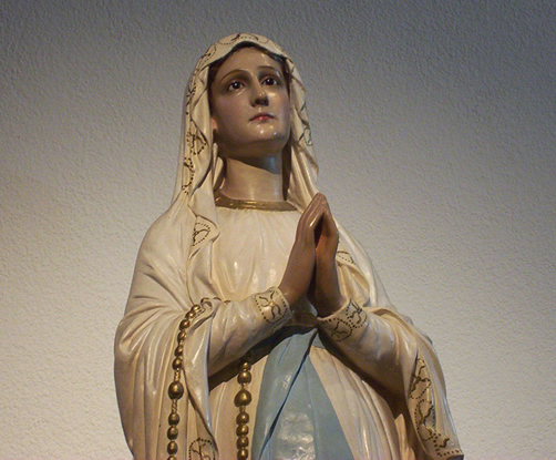 Oraciones a la Virgen de Lourdes.