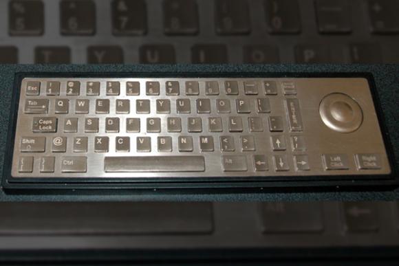 Un teclado antimicrobiano, para terminar con las bacterias de escritorio