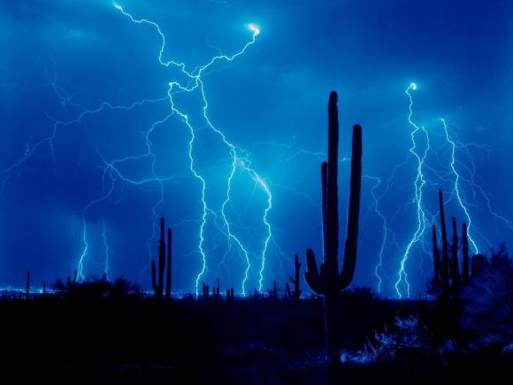 UN RAYO FOTOGRAFIADO A 7,207 IMÁGENES POR SEGUNDO