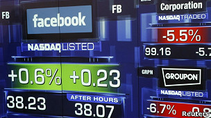 Publicidad en el muro aunque ¨no nos guste¨