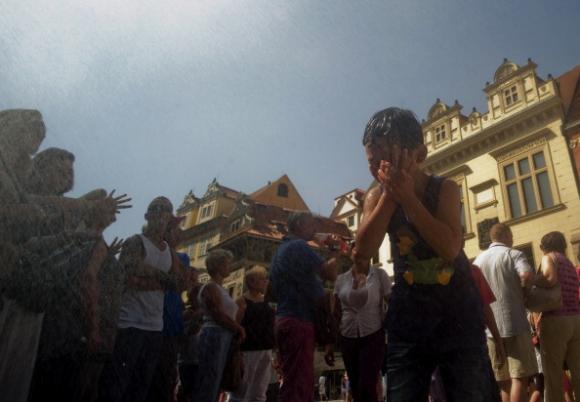 Calor anómalo de más de 40 grados se extiende por España y Europa hacia el oriente