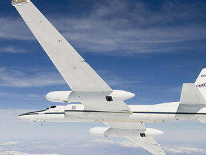 Un avión de la NASA cosecha polvo de estrellas.
