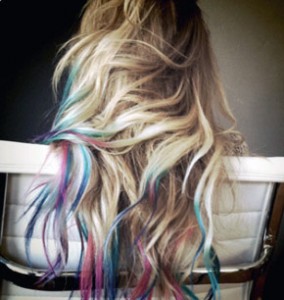 Teñir las puntas del cabello