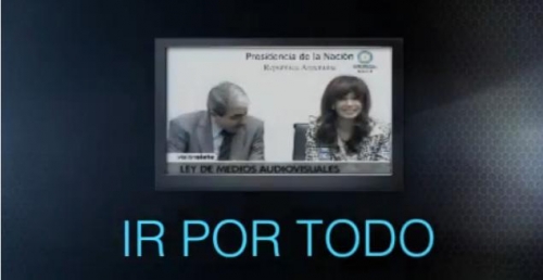 Al estilo del Gobierno, el Grupo Clarín preparó un spot por la Ley de Medios. “DEL SLOGAN A LA REALIDAD”.