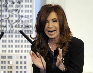 Apenas comenzada la cadena nacional, 600 mil personas cambiaron de canal. EL DESGASTE DE UN RECURSO Y LA SUBESTIMACIÓN DE LA SOCIEDAD.