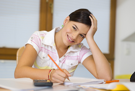 ¿Es bueno estudiar toda la noche antes de un examen?