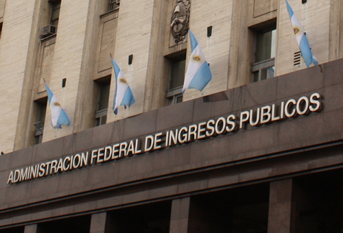 Compañías aéreas argentinas estudian si deben dar información de pasajeros al fisco
