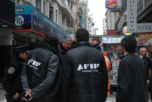 Acusados de compraventa ilegal de dólares en Buenos Aires podrían enfrentar 8 años de prisión.